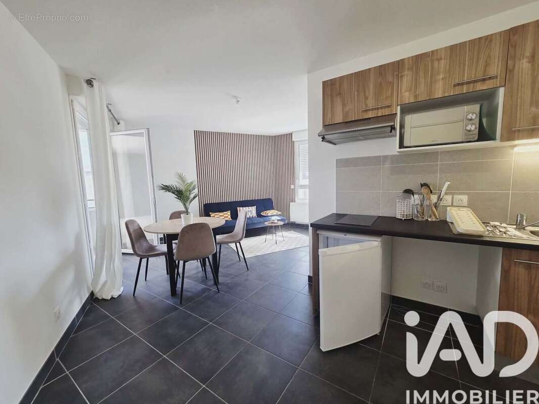 Photo 2 - Appartement à NIMES