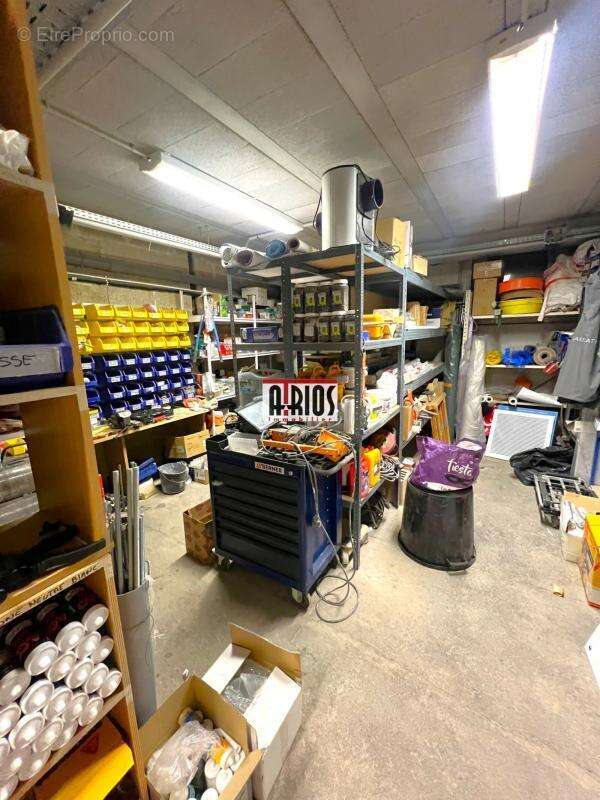 Commerce à LA FARLEDE