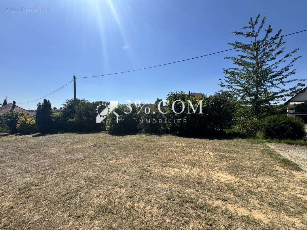 3%COM Beau terrain de 7,60 ares - photo 2