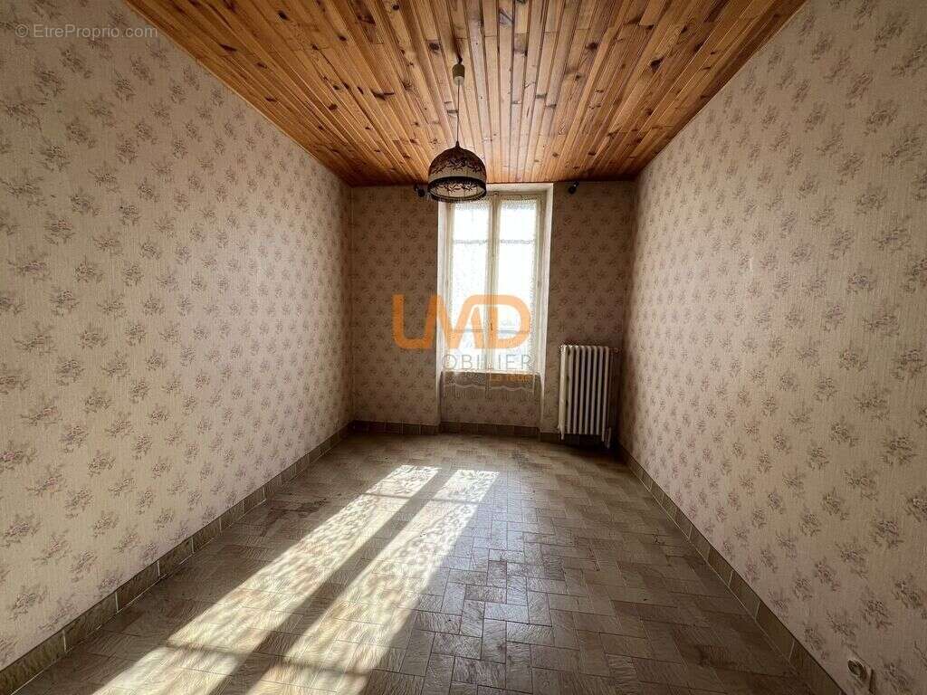 Maison à AUBENAS