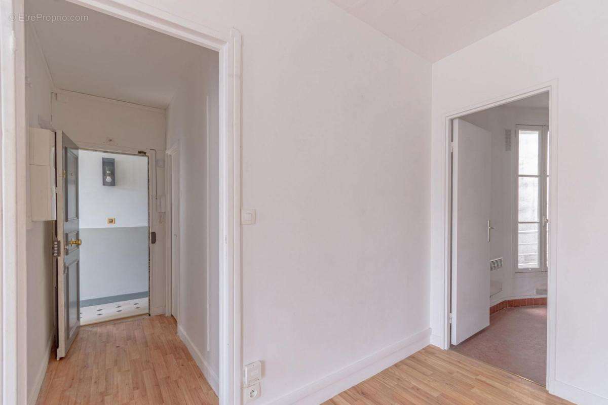 Appartement à PARIS-3E