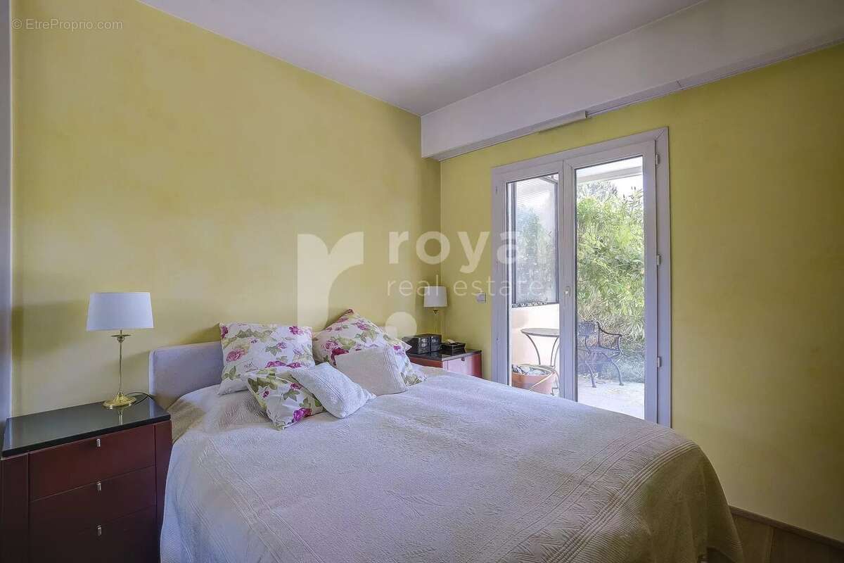 Appartement à MOUGINS