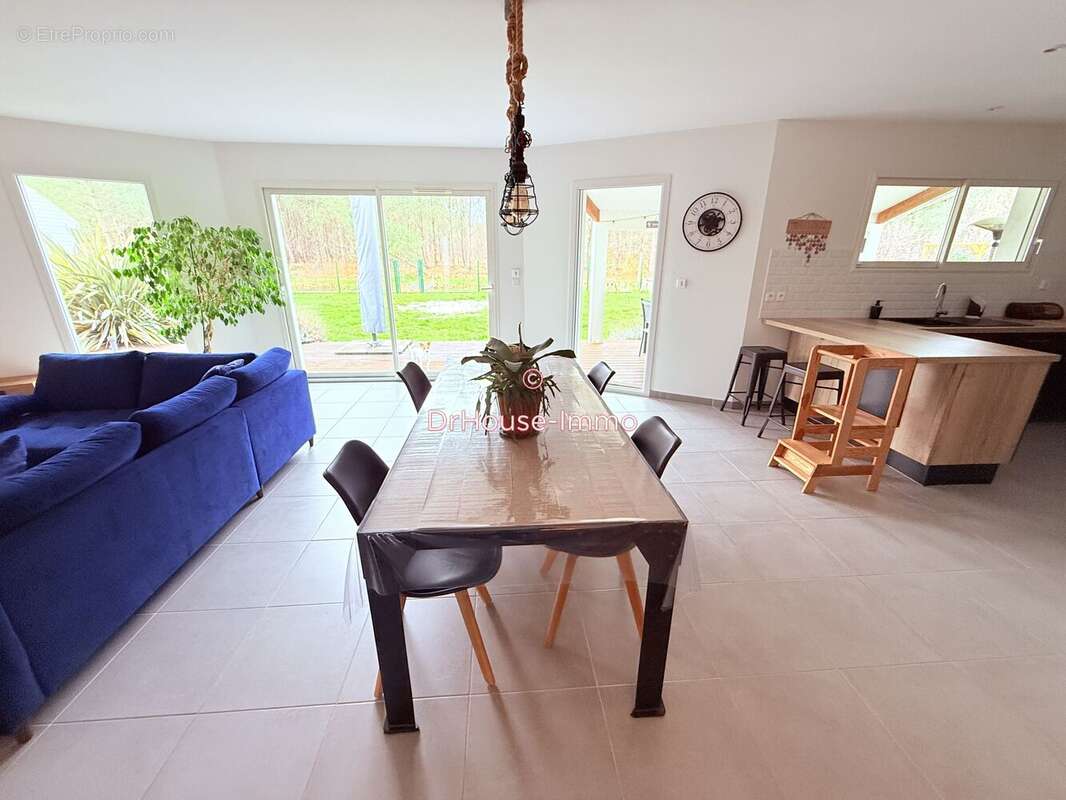 Maison à NAUJAC-SUR-MER
