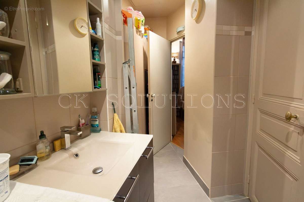 Appartement à PARIS-8E