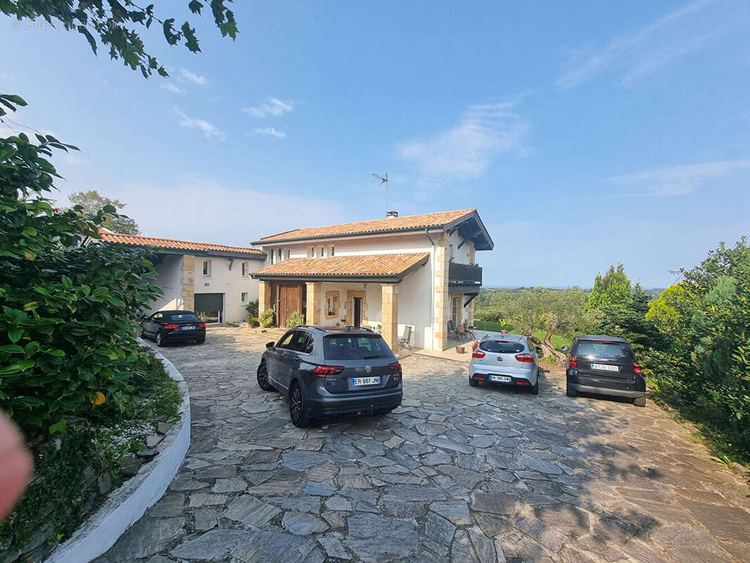 Maison à URRUGNE