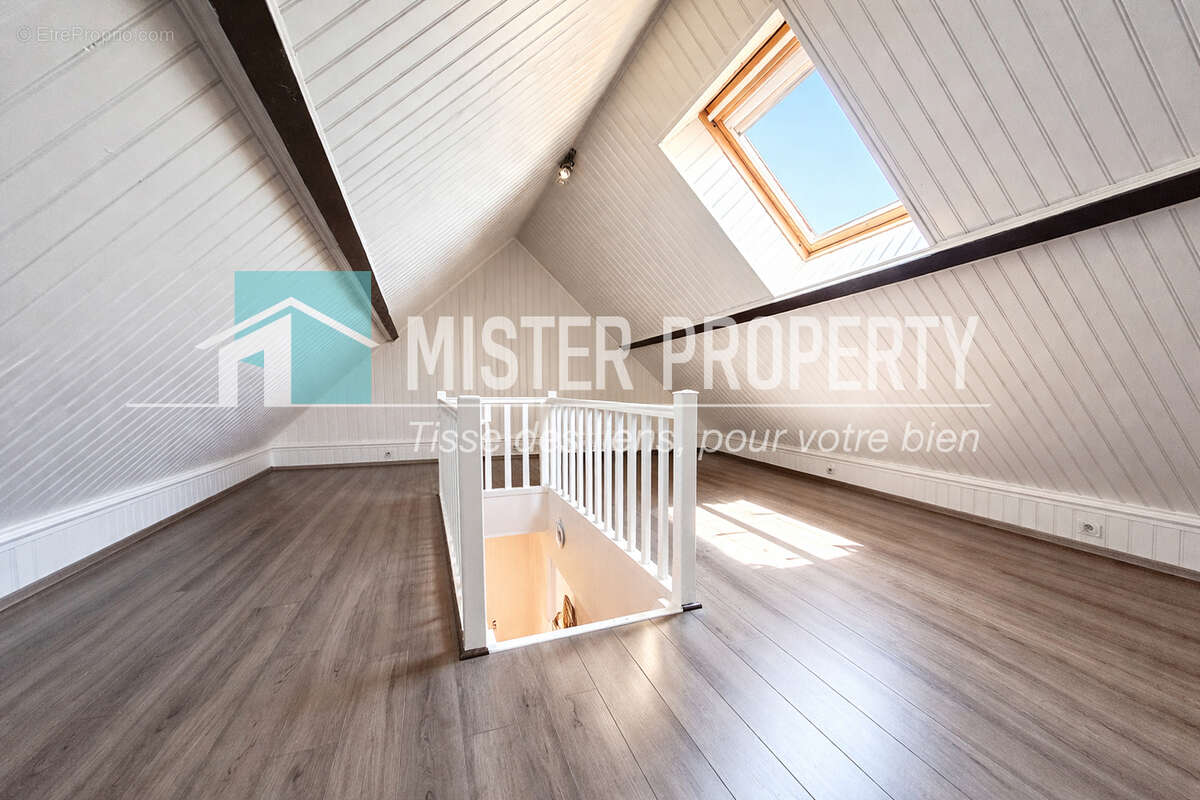 Maison à SARTROUVILLE