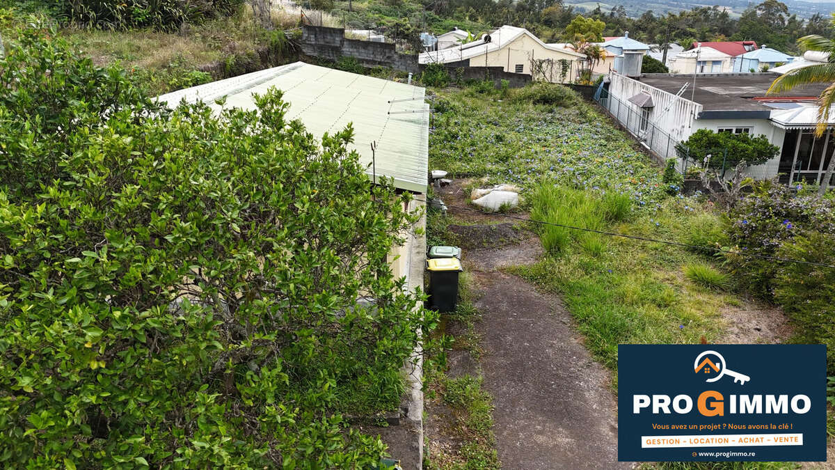 Terrain à LE TAMPON