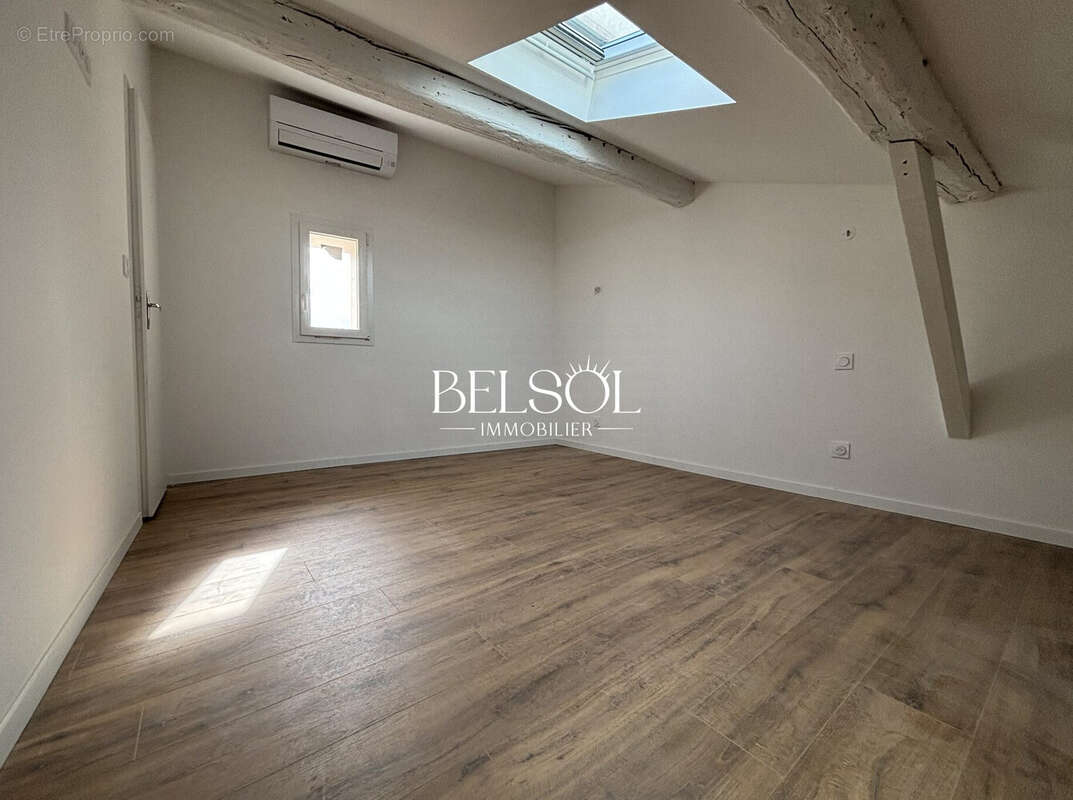 Chambre 2 - Appartement à VILLENEUVE-DE-LA-RAHO