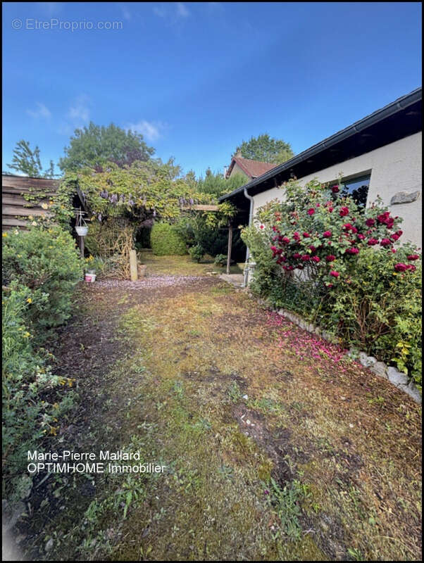 Maison familiale de 7 pièces à BOURGANEUF (23) - photo 23