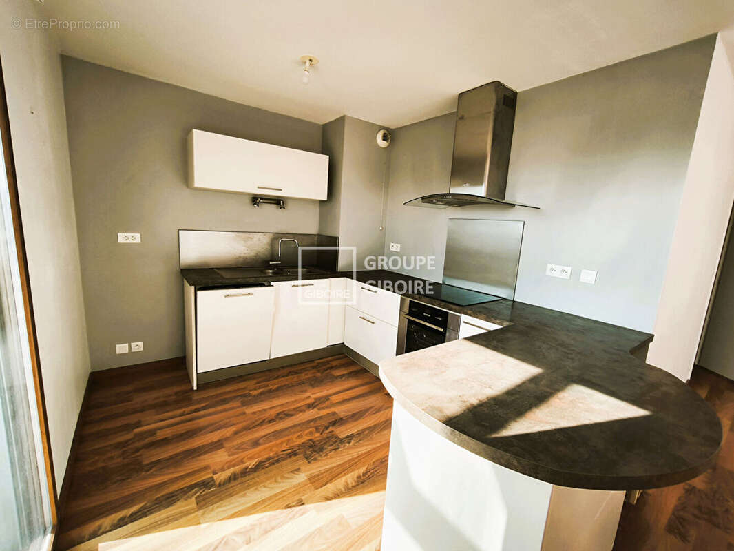 Appartement à VEZIN-LE-COQUET