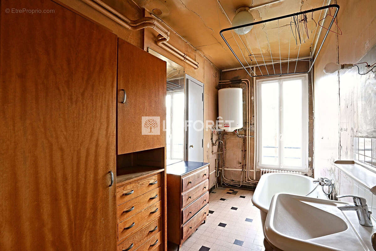 Appartement à PARIS-14E