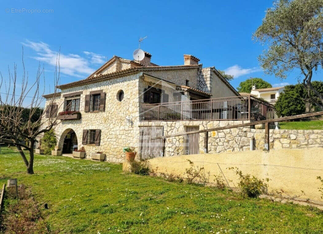 Autre à VILLENEUVE-LOUBET
