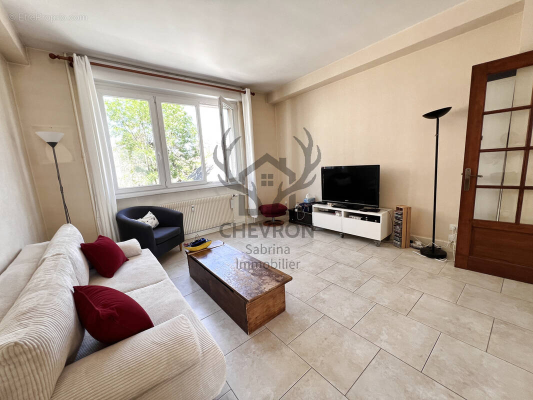 Appartement à CHARLEVILLE-MEZIERES