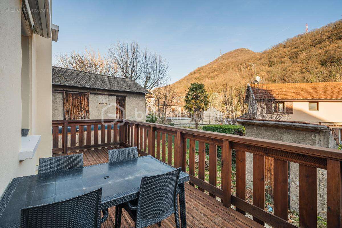 Appartement à JARRIE