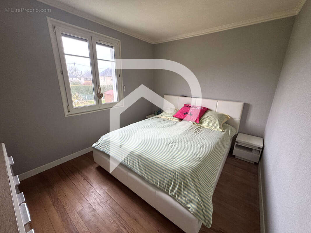 Maison à IVRY-LA-BATAILLE