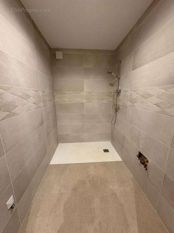 Maison à Doulezon, proche Gensac 152 m2, 4 chambres, dépendance et jardin - photo 10