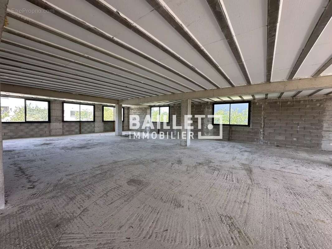 Vend à fréjus un immeuble neuf à usage de commerces et bureaux - photo 6
