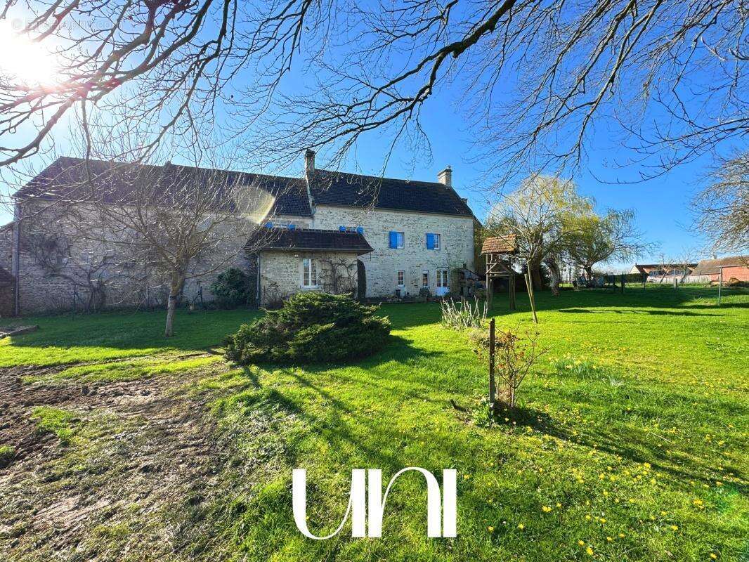 Maison à BRETTEVILLE-L'ORGUEILLEUSE