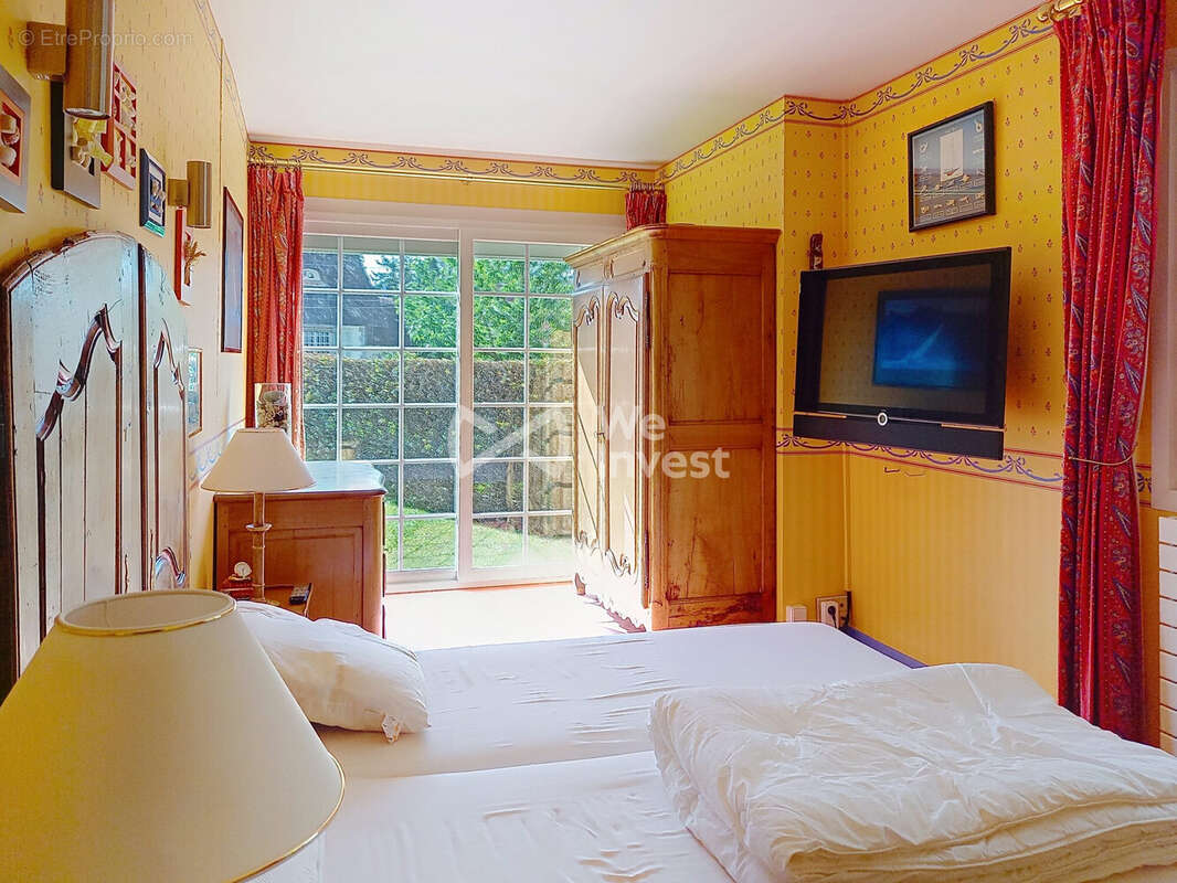 Maison à AVESNES-SUR-HELPE