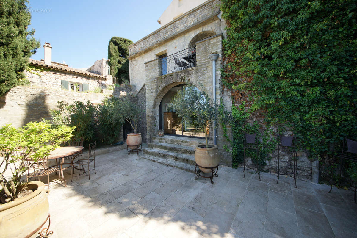 Maison à VAISON-LA-ROMAINE