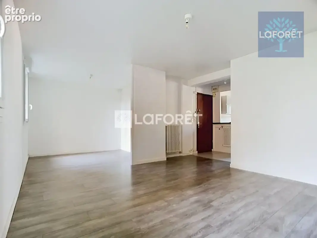 Rennes Alphonse Guérin - Type 3 avec parking et cave - 69.39 m² - photo 4