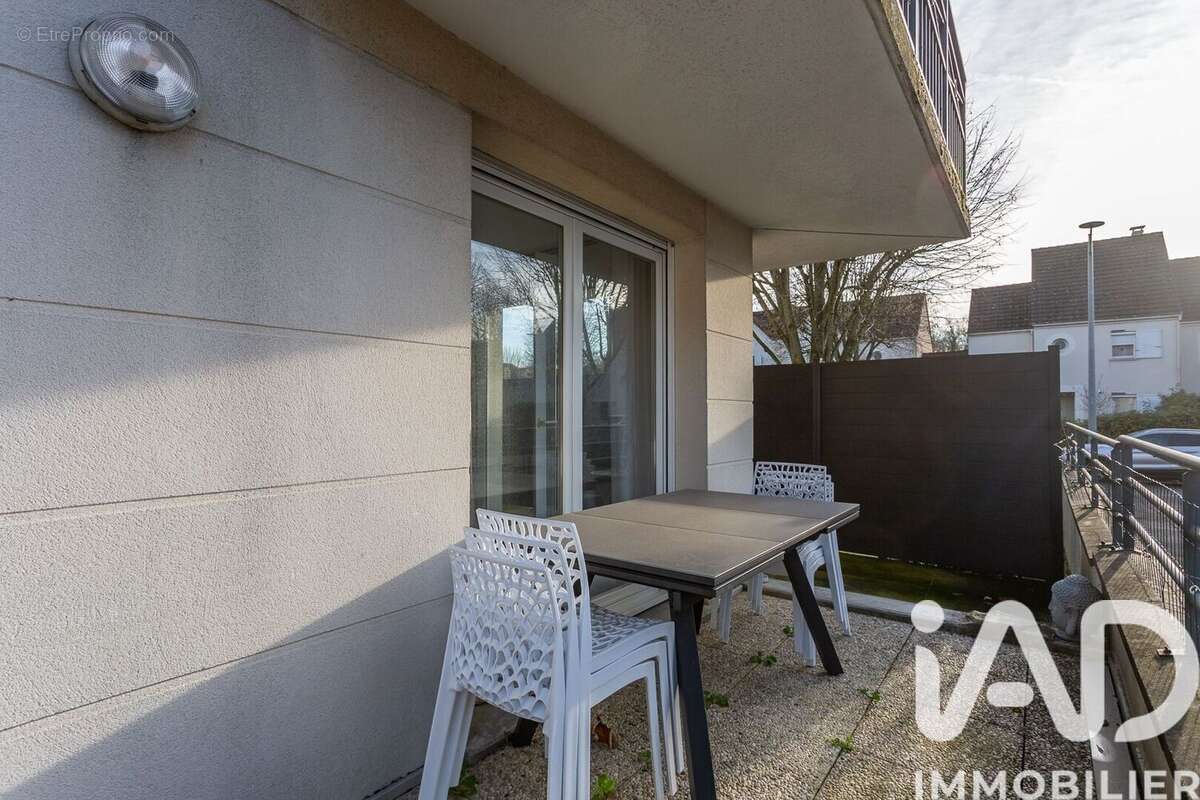 Photo 3 - Appartement à SAINTE-GENEVIEVE-DES-BOIS