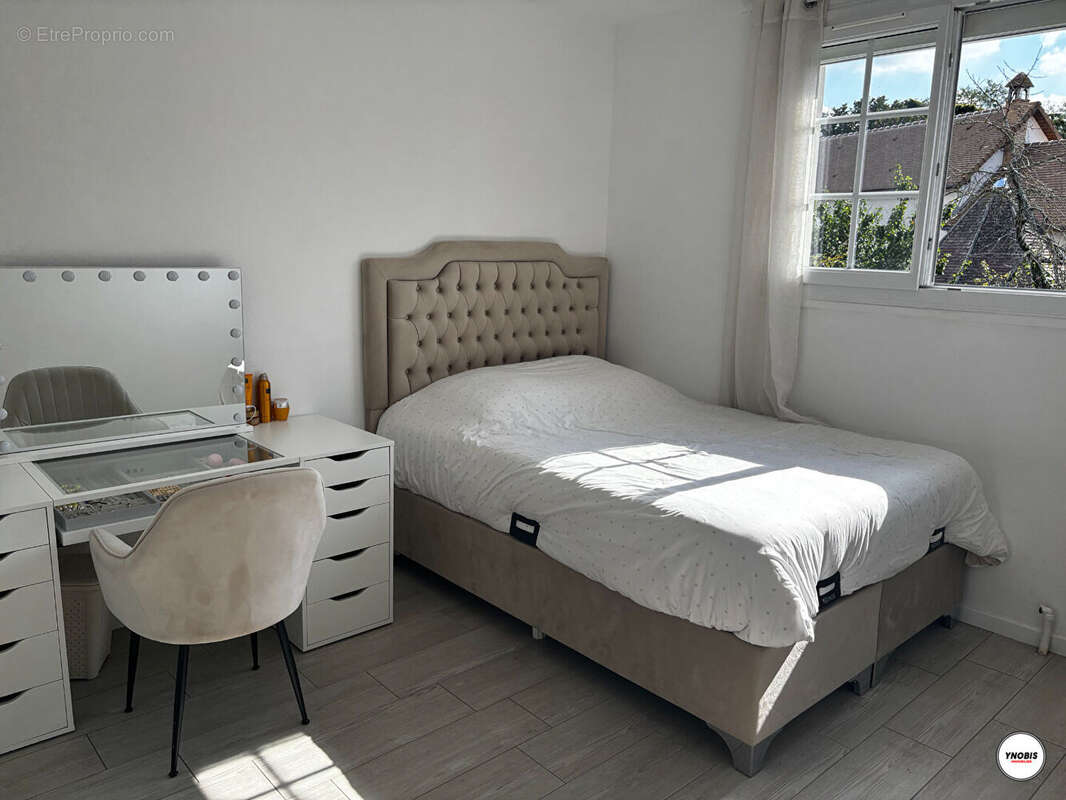 Maison à ROSNY-SUR-SEINE