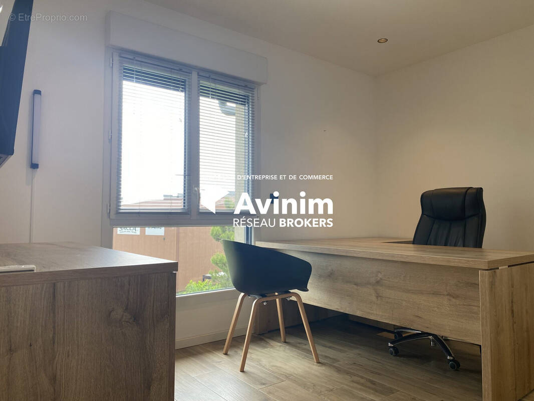 Commerce à MONTAUROUX