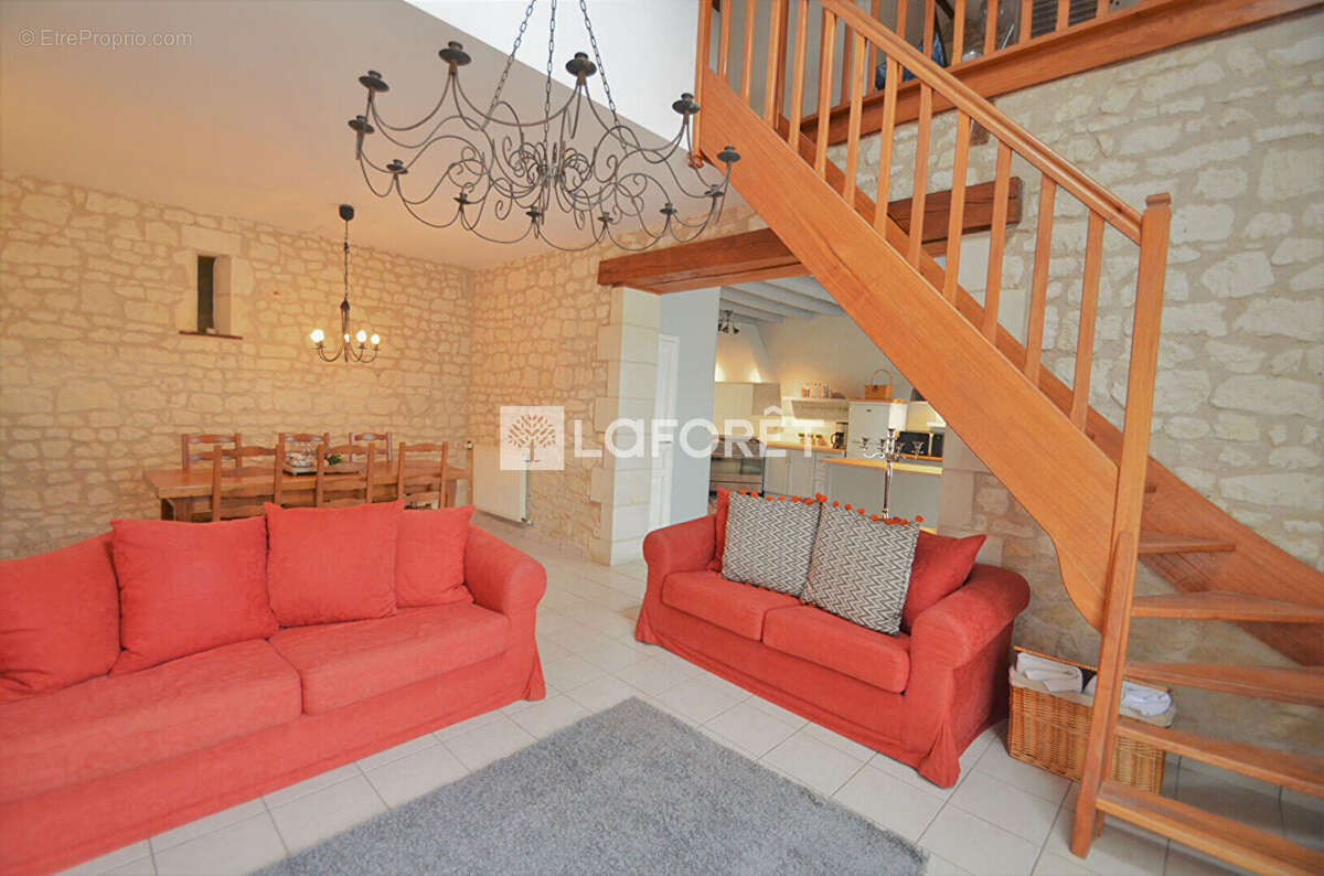 Maison à MARCILLY-SUR-VIENNE