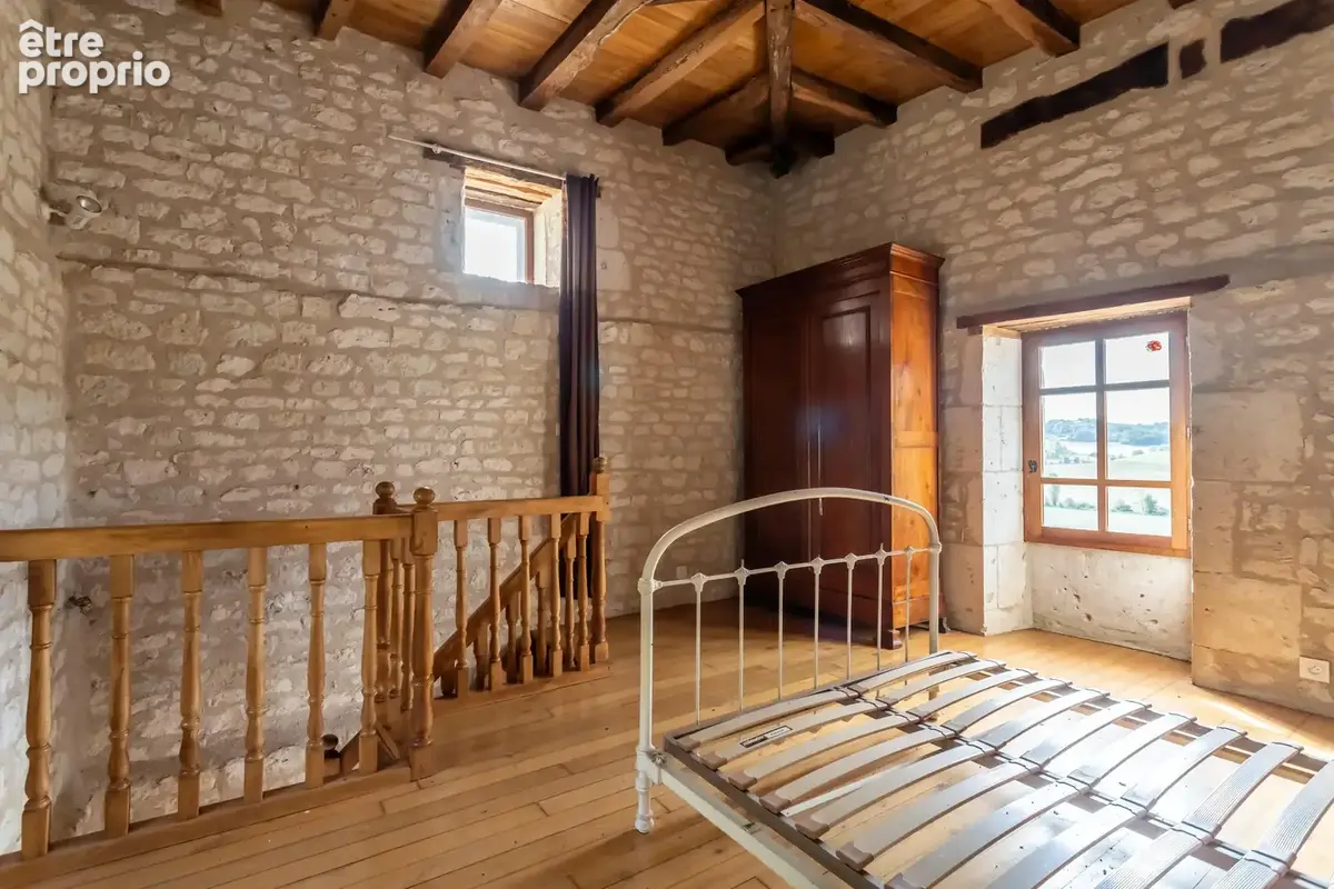 Maison de campagne avec pigeonnier attenant et dépendances - photo 21