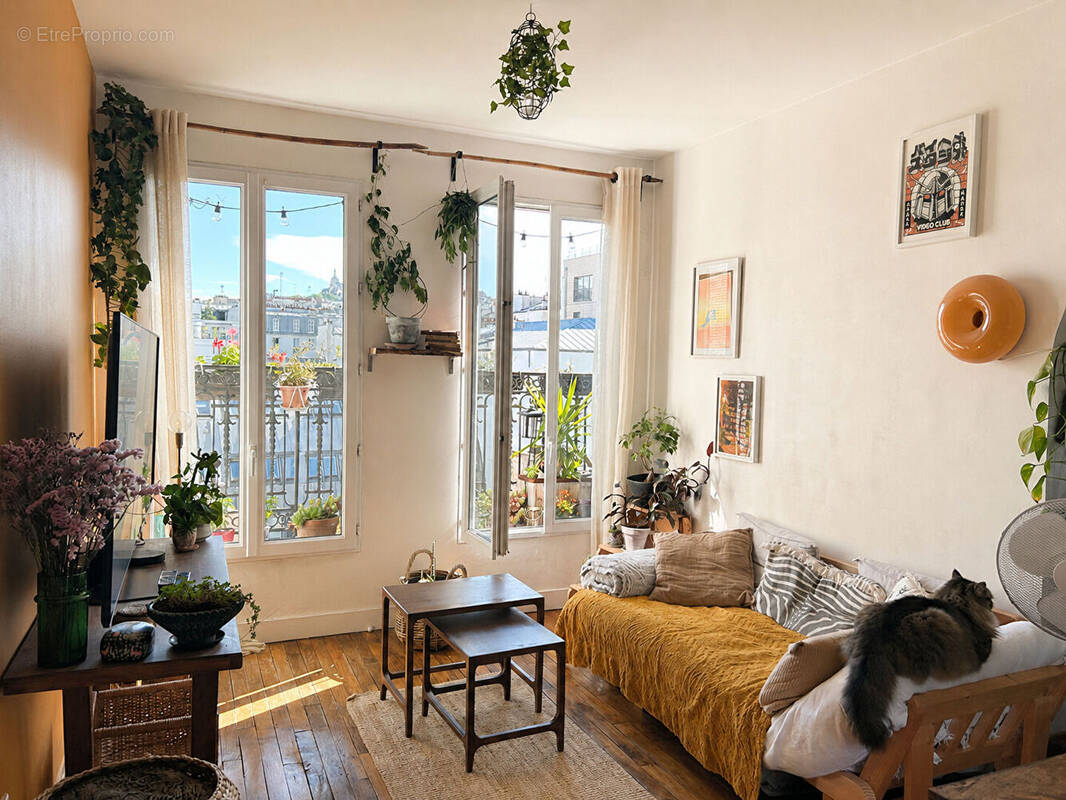 Appartement à PARIS-18E