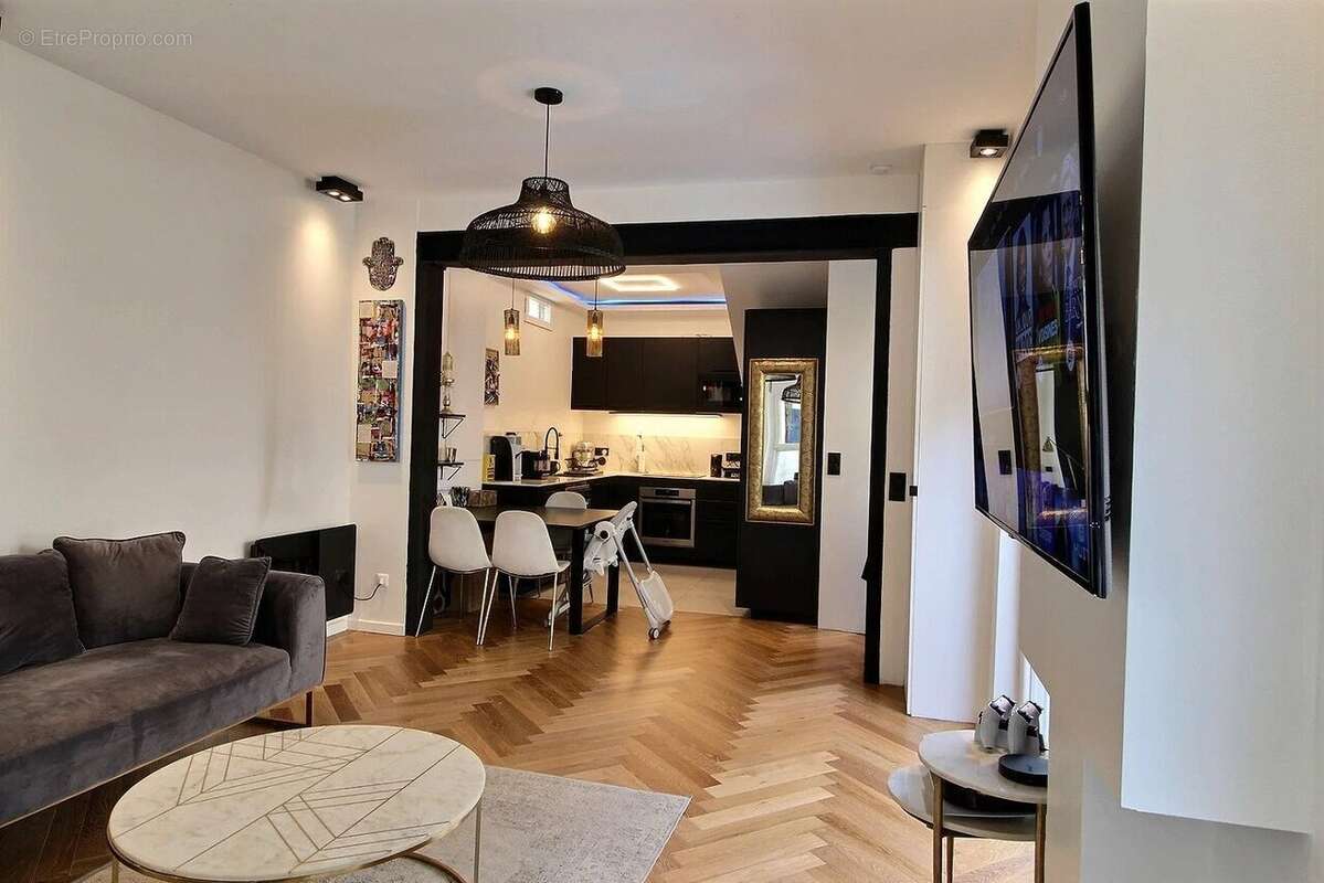 Maison à SAINT-MAUR-DES-FOSSES