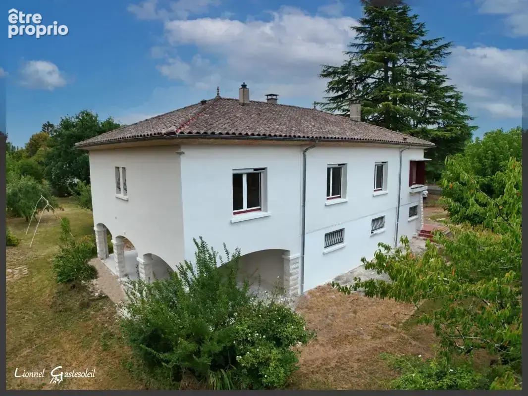 Maison à vendre 9 pièces d’environ 188 m² 7 chambres avec garage à Port-Sainte-Foy-et-Ponchapt (24) - photo 3