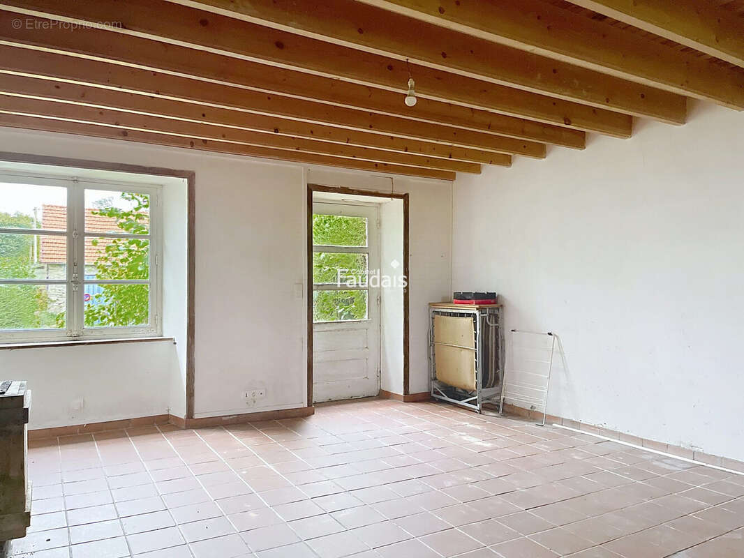 Maison 82 m² à Le Lorey  - photo 3