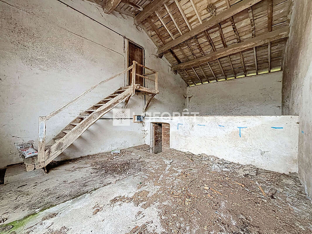 Maison à CHATILLON-SUR-CHALARONNE