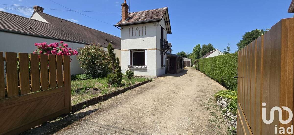 Photo 2 - Maison à SAINT-HILAIRE-SAINT-MESMIN