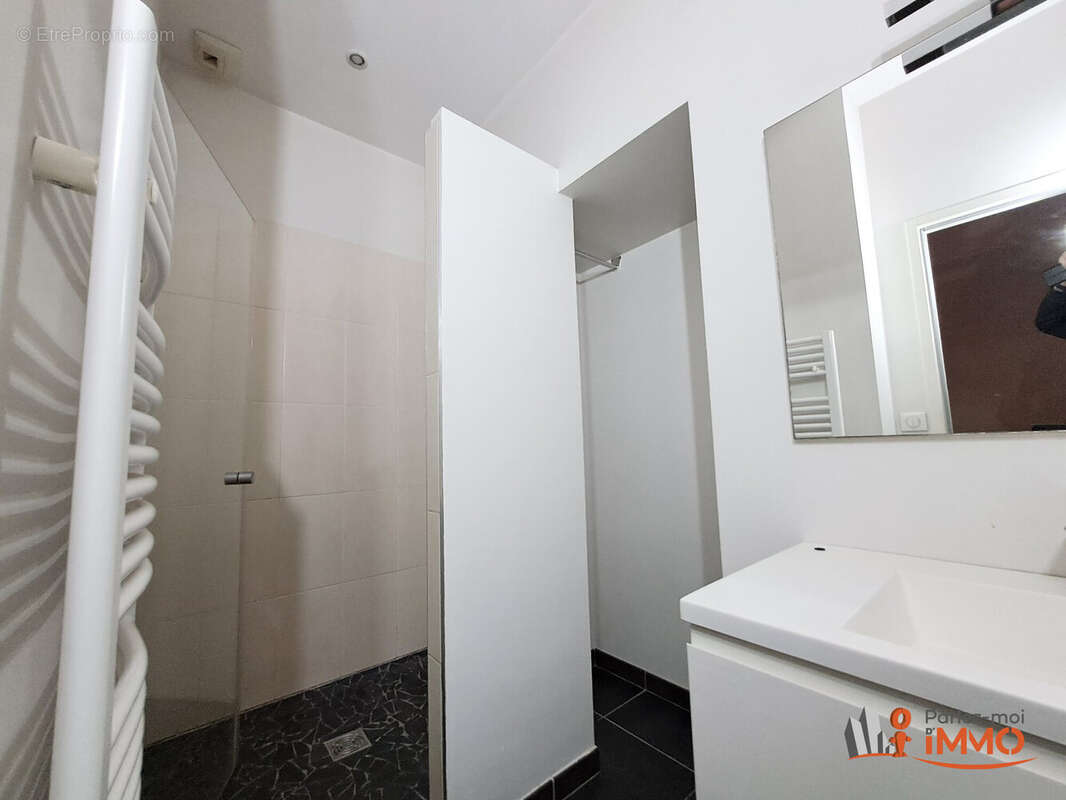 Appartement à SAINT-ETIENNE