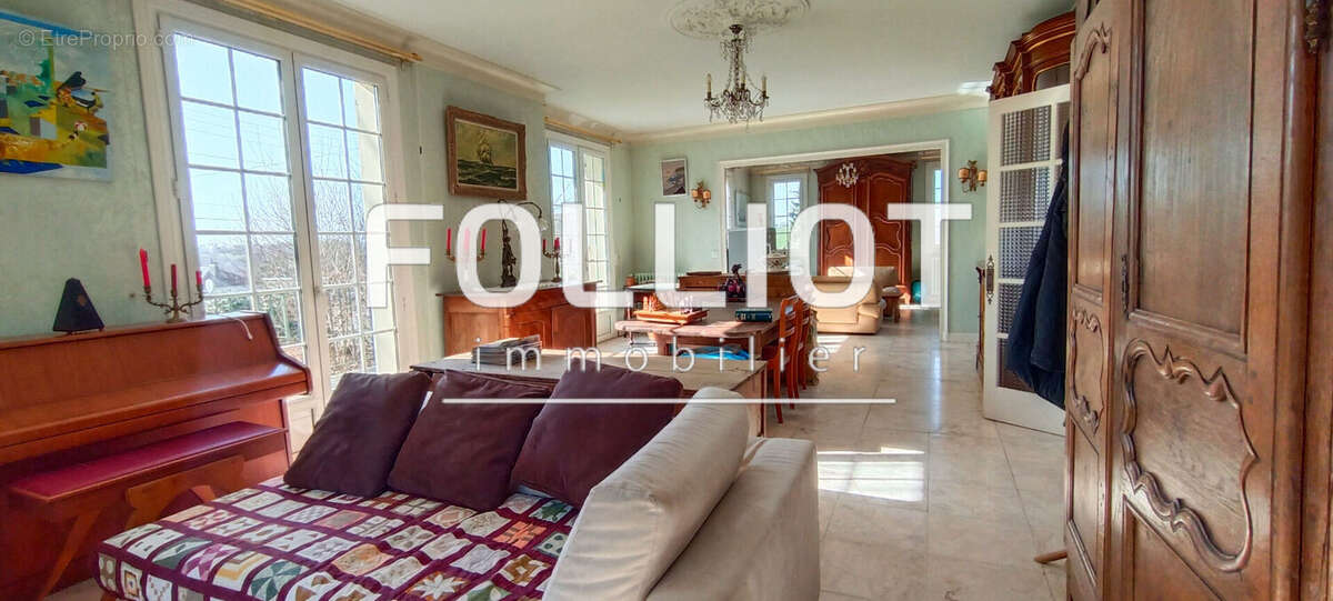 Maison à VILLEDIEU-LES-POELES