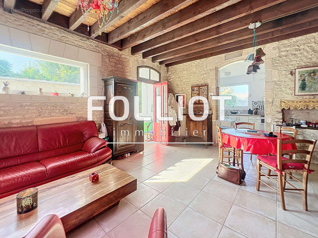 ACHAT/VENTE Maison en Pierre à Lion Sur Mer 5 pièce(s) 74 m2, terrain 321 m² - photo 2