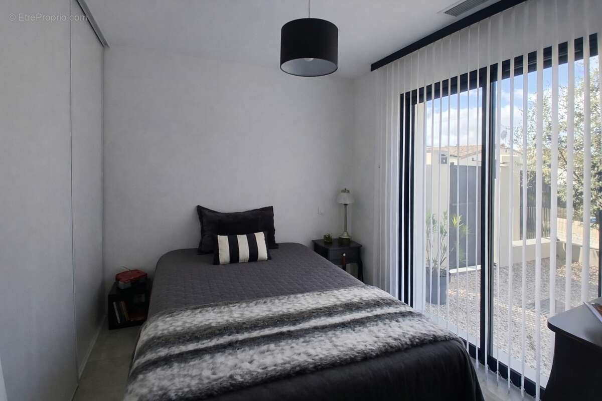 Villa plain-pied contemporaine 3 chambres avec suite parentale et terrain piscinable - photo 13