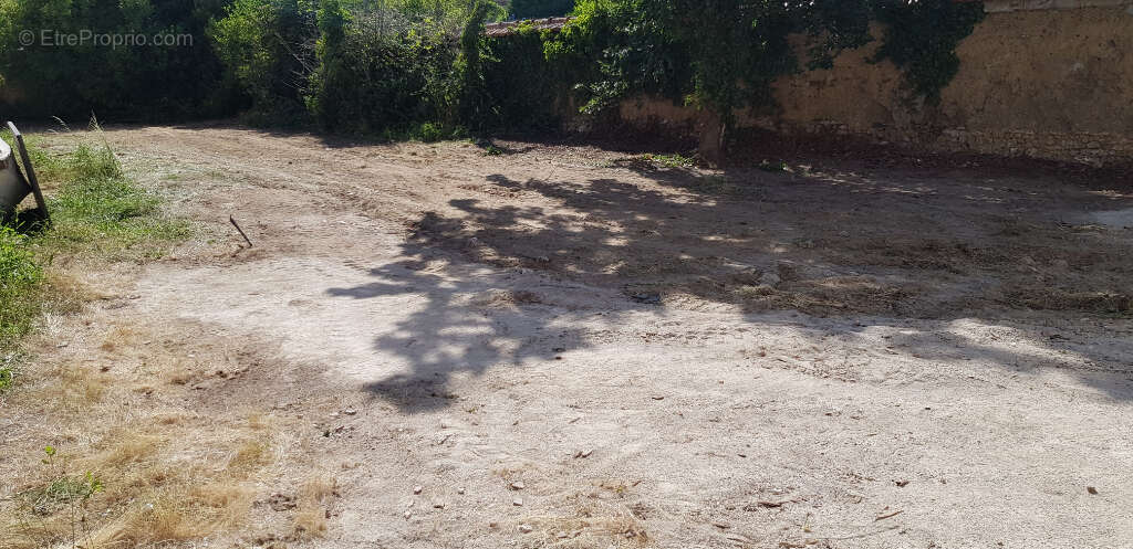 Terrain à MAINTENON