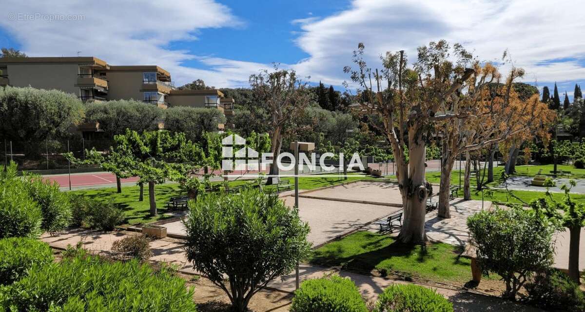 Appartement à BORMES-LES-MIMOSAS