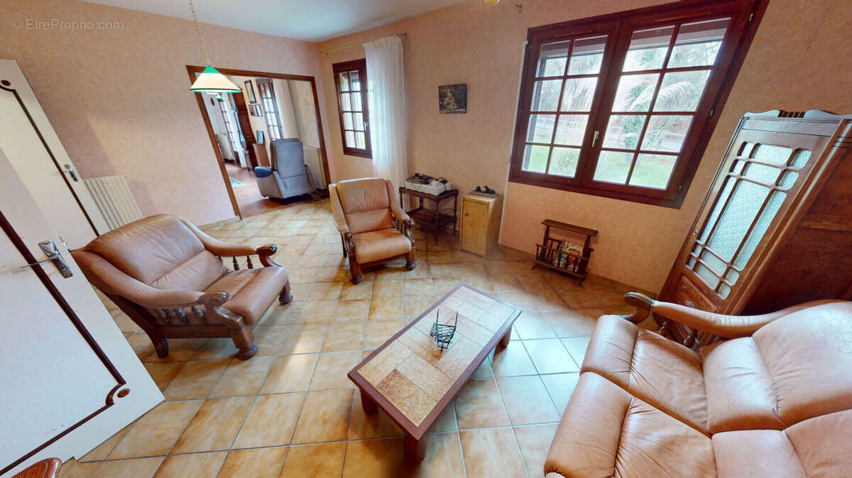 Maison à NOYERS-BOCAGE