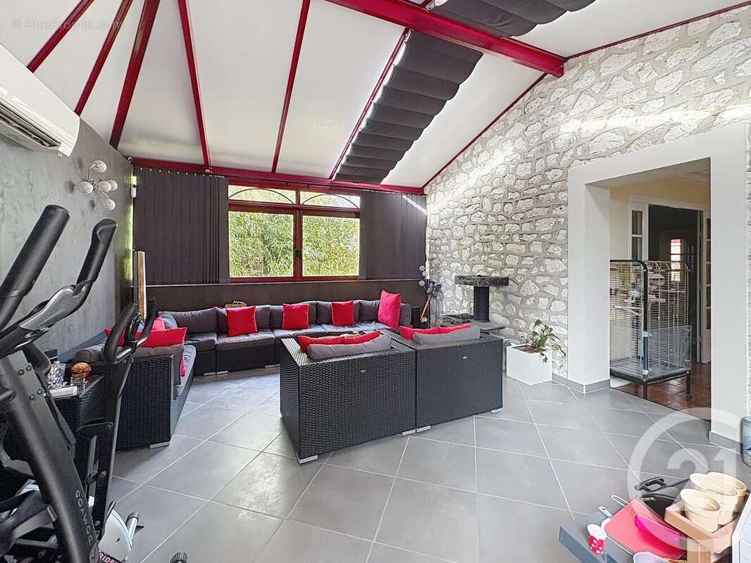 Maison à COURLON-SUR-YONNE