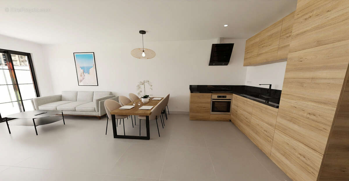 Appartement à ROQUEBRUNE-SUR-ARGENS