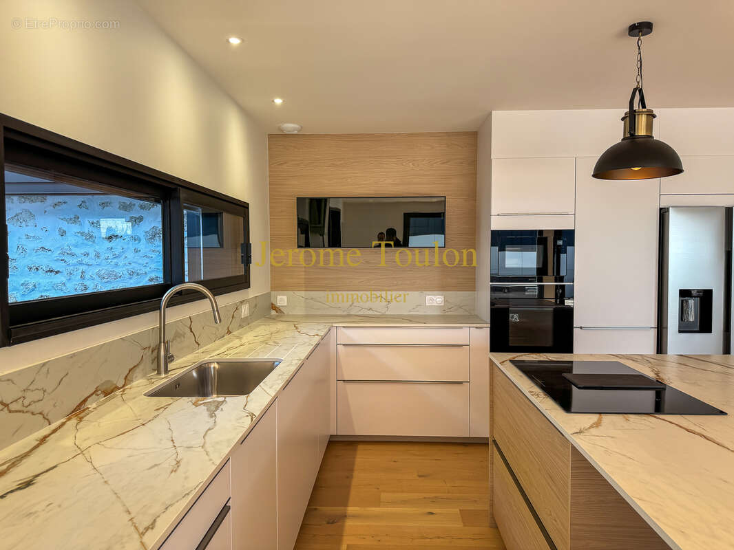 Maison à VAUX-SUR-MER