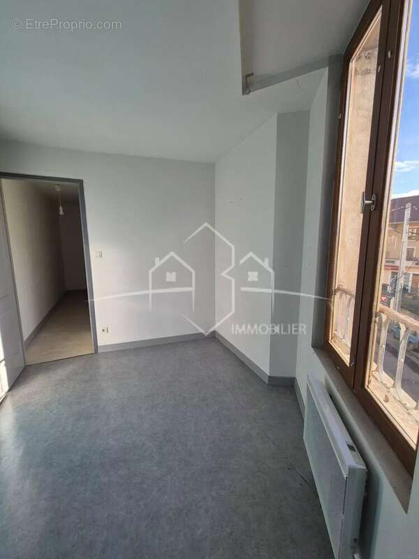 Appartement à LA COTE-SAINT-ANDRE