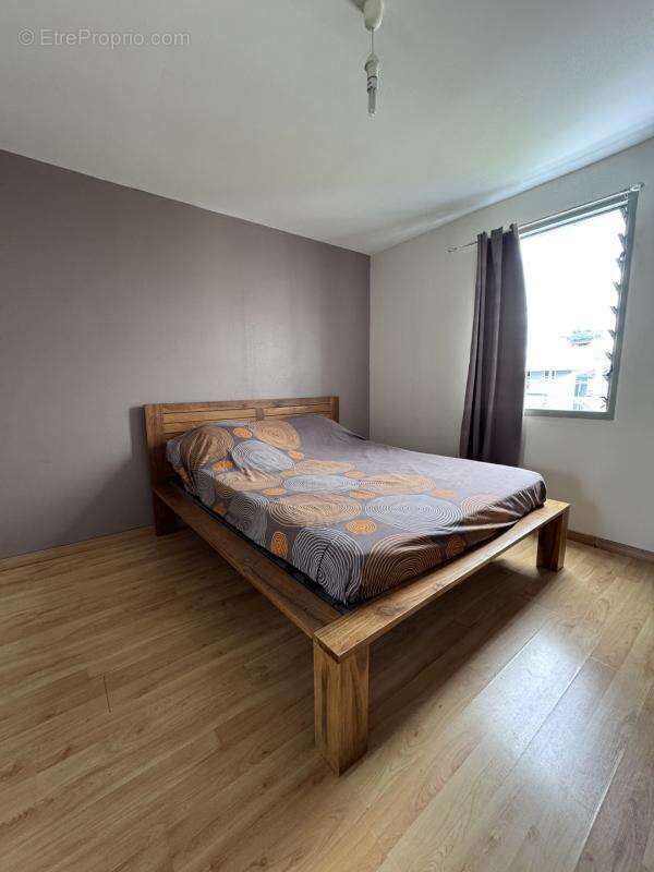 Appartement à RIVIERE-SALEE