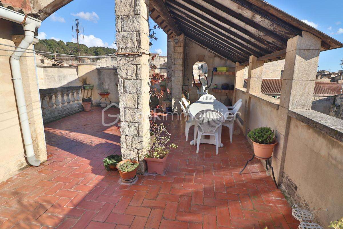 Maison de village R+3 de 169m², 4 chambres, garage, terrasse extérieure - photo 2