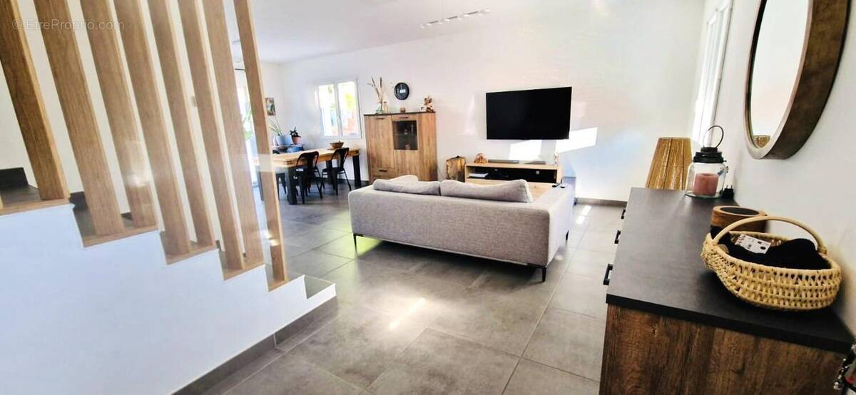 Photo 1 - Maison à MEYRIEU-LES-ETANGS